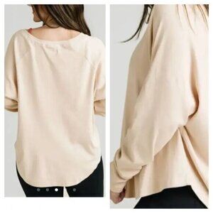 ZYIA Almond Reve Oversized/Loose Fit Ribbed V-Neck Long Sleeve Top M Cream/Tan